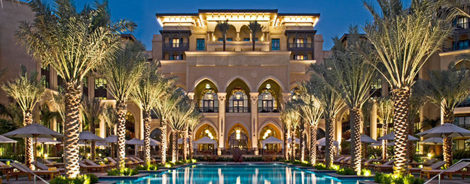Hotel and pool