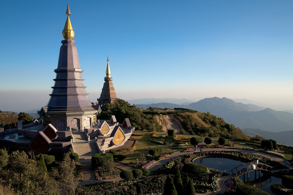 2 pagodas