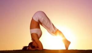 woman doing yoga 